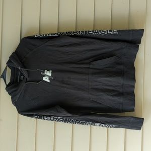 American Eagle XS black hooded Tshirt